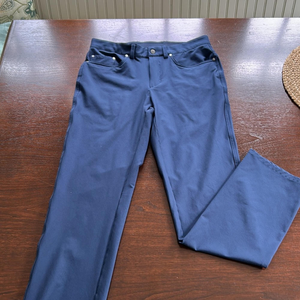 Greg Norman men’s stretch golf pants wrinkle free